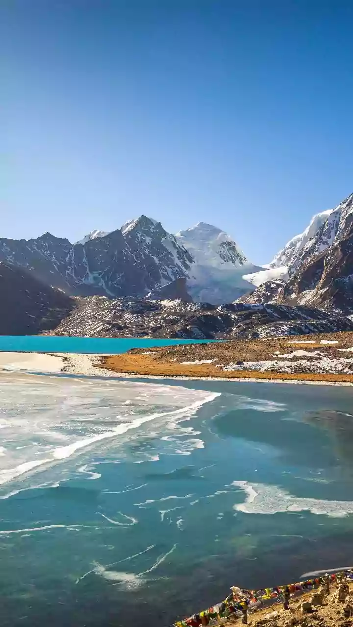 Tibet glacier collapse floods Nepal, 21 rescued, 320 Indians missing