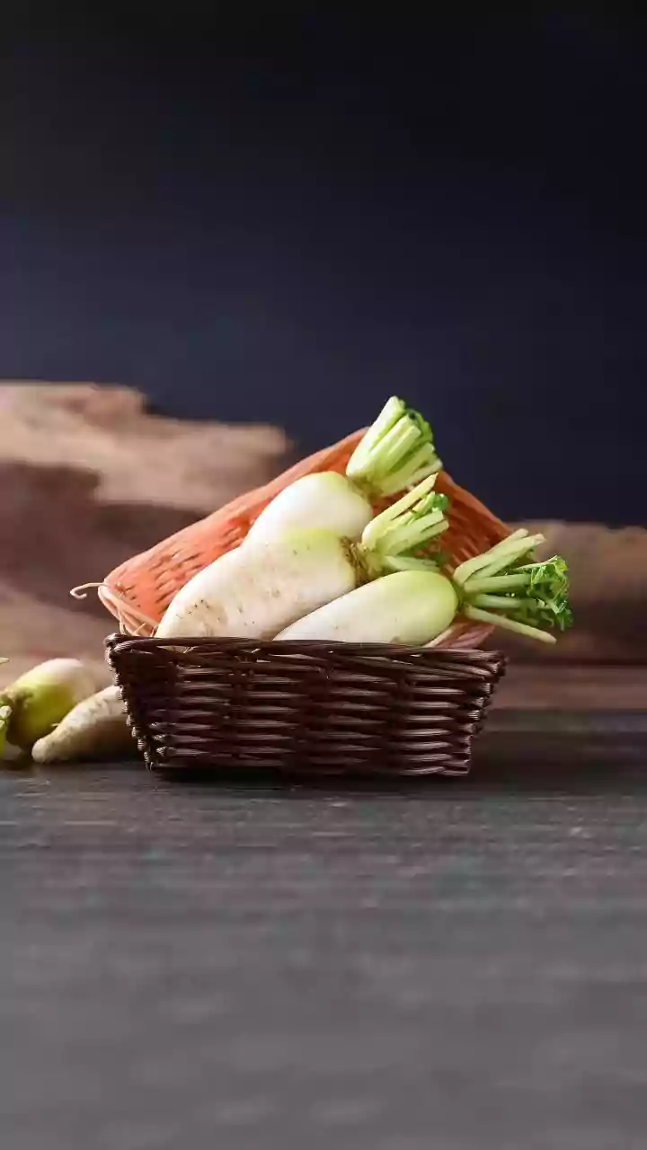 Pair Delicate Vegetables With Open Packs When Planning A Use-First Produce Box