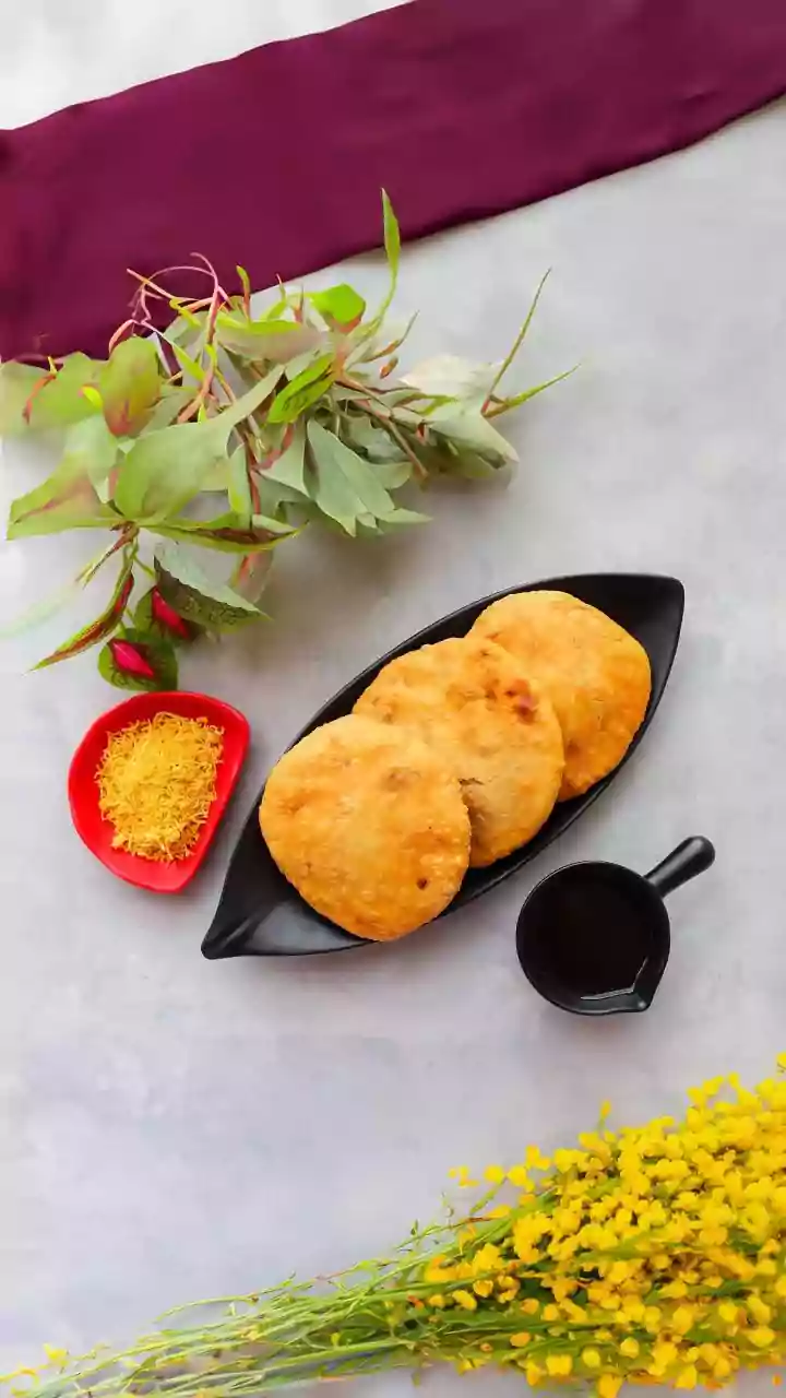 Uncover India's Hidden Gems: 6 Namkeens Beyond the Usual Favourites