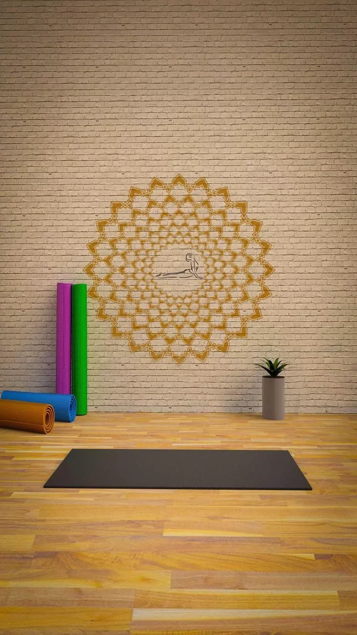 Five Mental Cues to Use During a Beginner Aerial Yoga Session