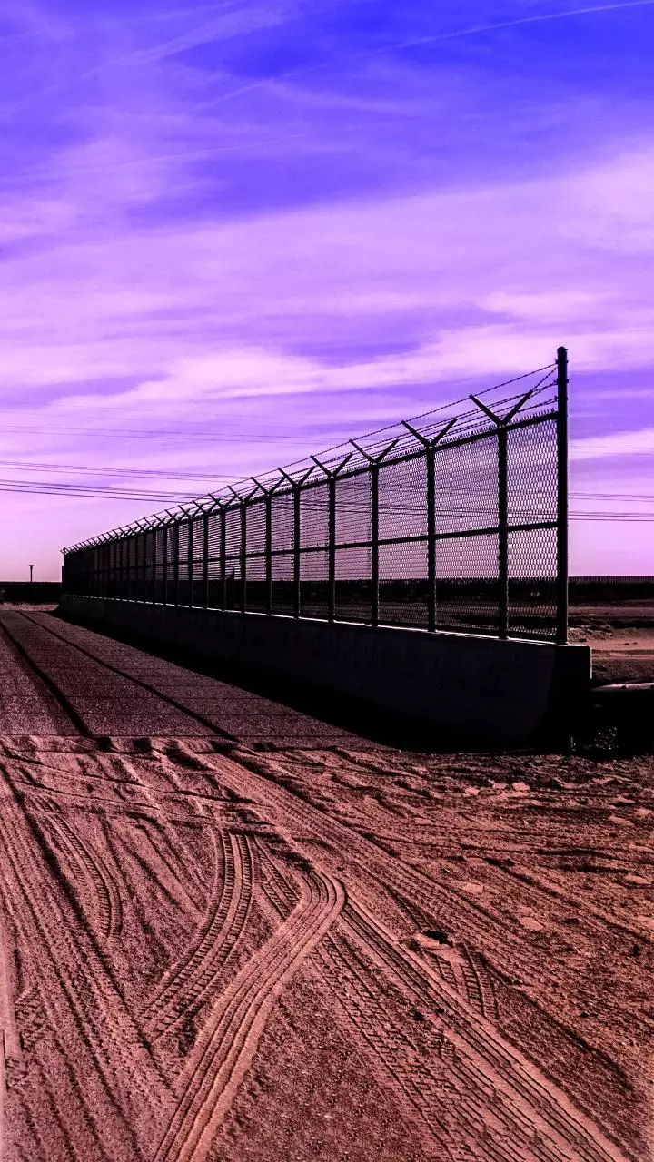 Pak, Afghan agree to establish joint committee to reopen border