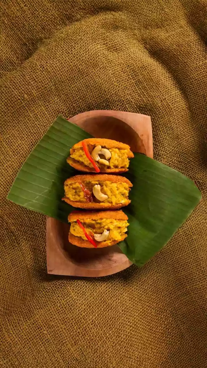 A Quick Test on a Plate Shows When Suralichi Vadi Is Ready to Spread