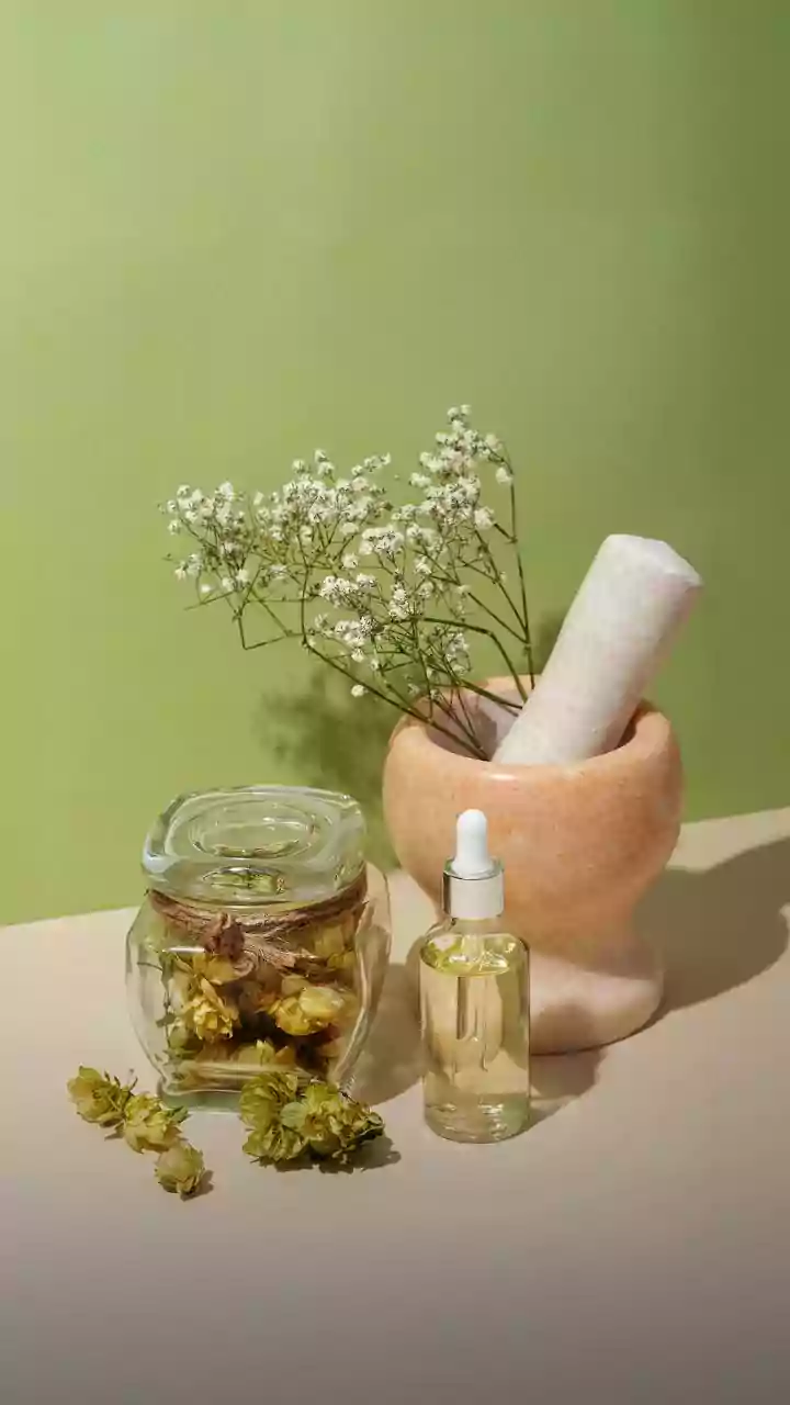 Procedimento pouco conhecido promete rejuvenescer o rosto e reduzir a papada