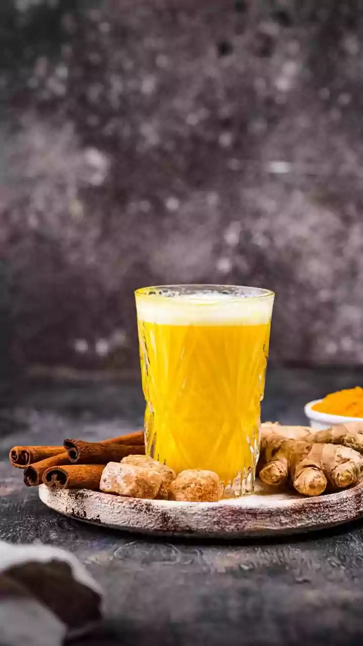 Besan Sheera Doodh Gives Milk a Toasted Gram-Flour Twist