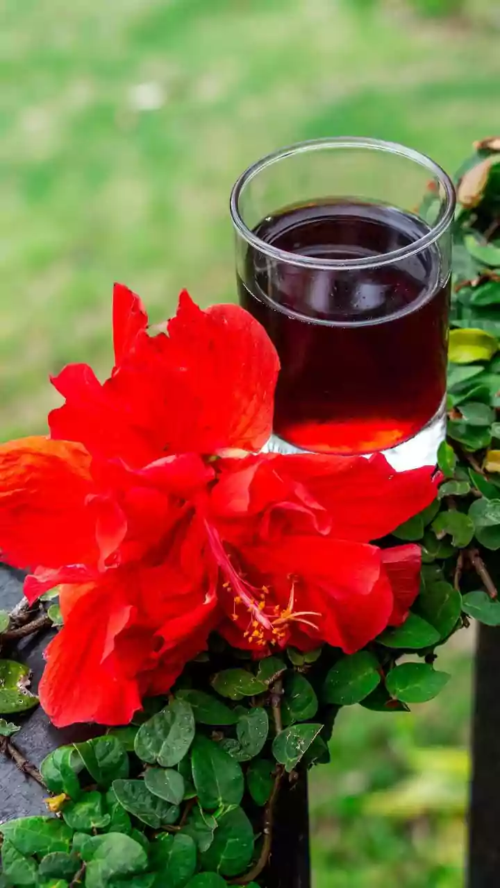 Hibiscus Tea: A Heart-Healthy Beverage?