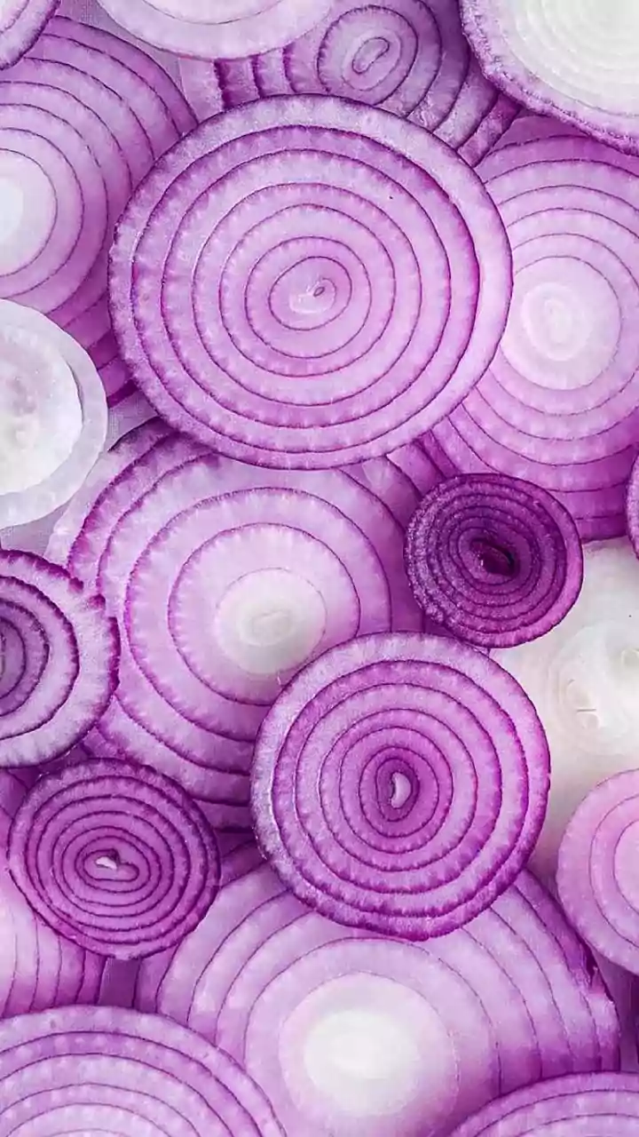 Onion vs. Potato Juice for Hair: Unveiling the Ultimate Growth Elixir