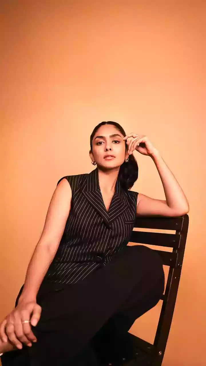 Mrunal Thakur's Fitness Mantra: Daily Hour of Self-Care