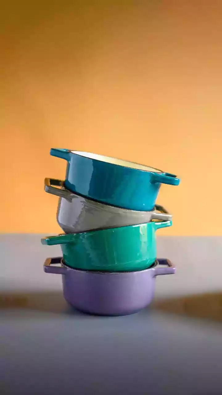 Evitar que alimentos grudem na panela começa antes do fogo