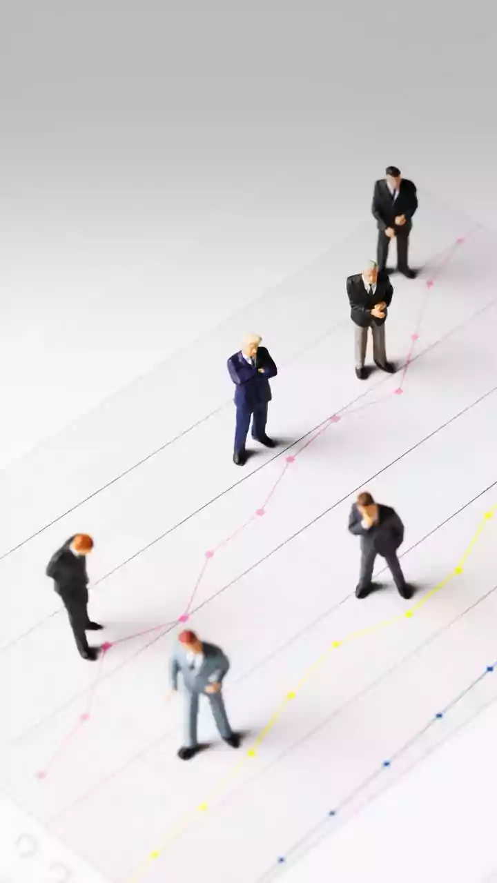 Gemini Horoscope: February 10, 2026 - Navigating Finances & Expanding Horizons