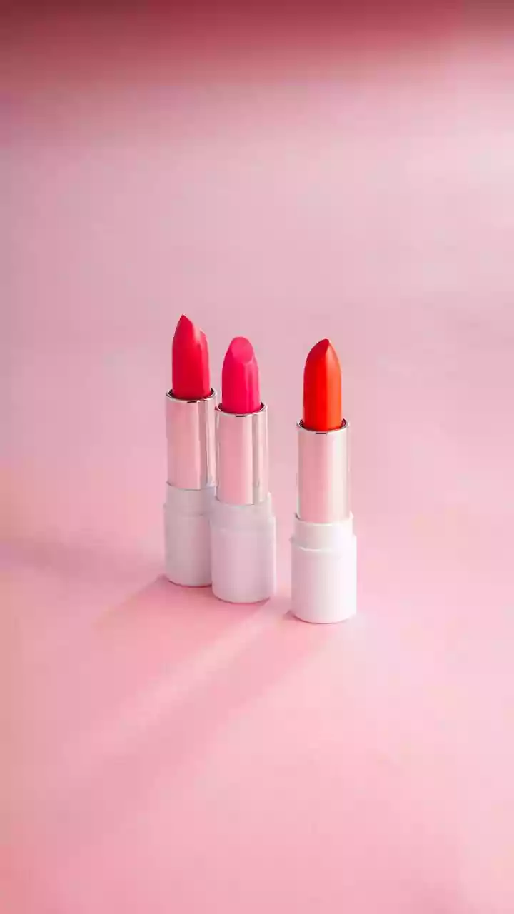 Unveiling the World of Long-Lasting Matte Lipsticks