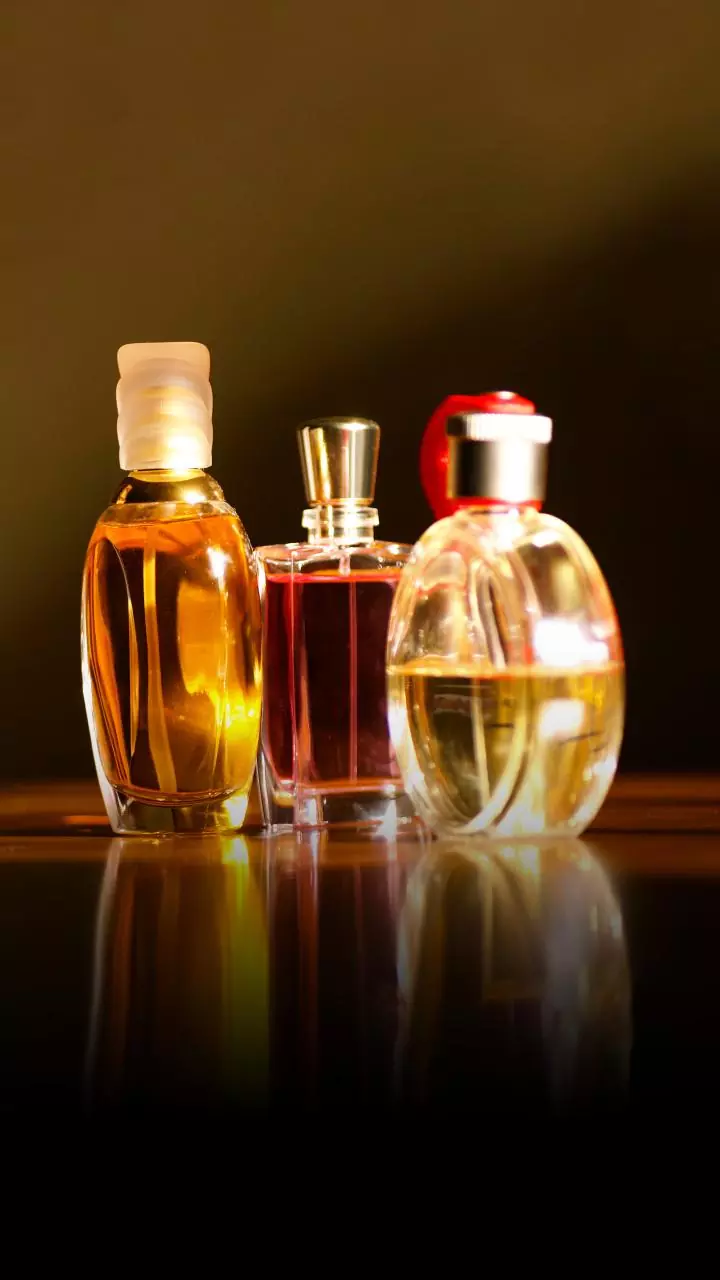 O melhor truque para fazer o perfume durar o dia todo sem precisar reaplicar