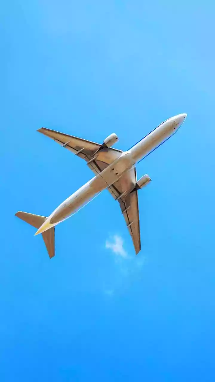 Indian Travellers Adapt Budgets To Secure Festive Holiday Flights Despite Surging Ticket Fares