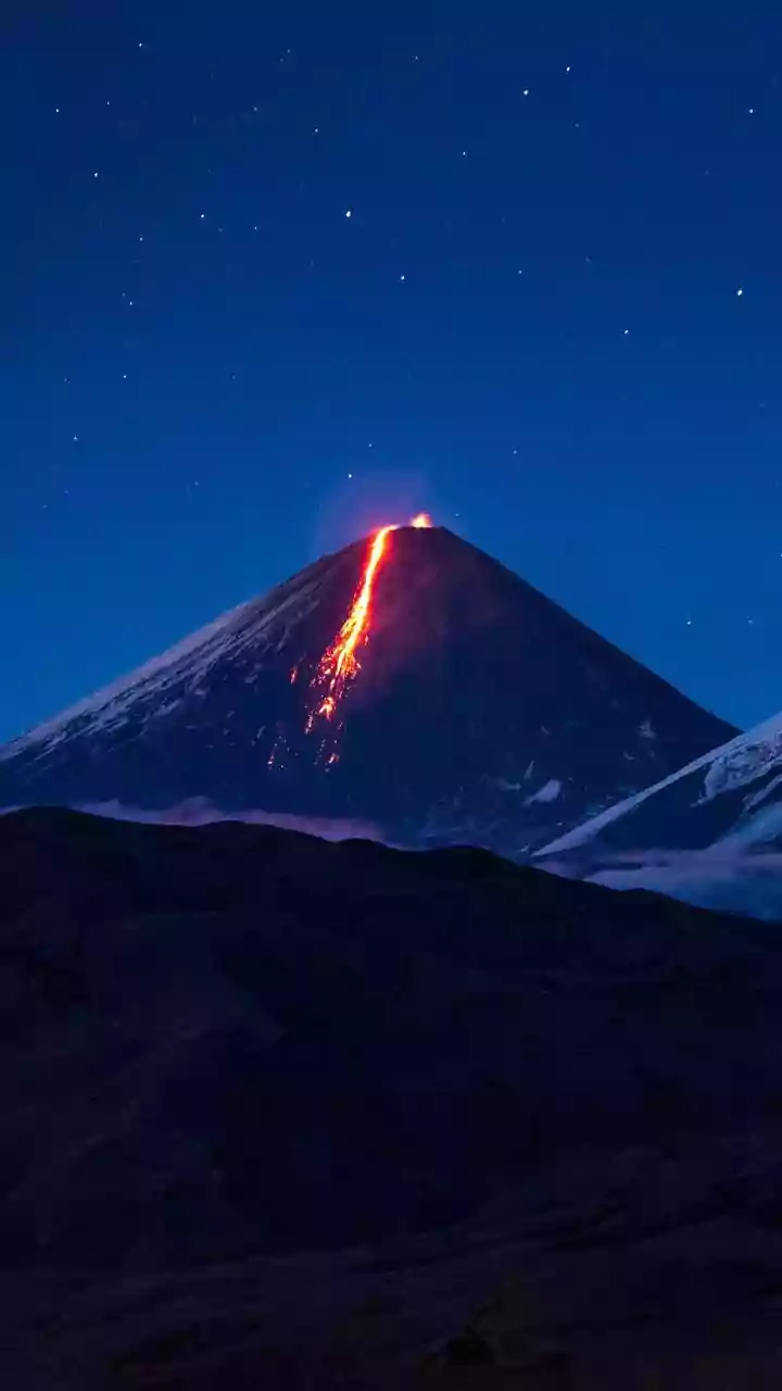 Erupção de vulcão alterou paisagem na Rússia, revelam imagens de satélite