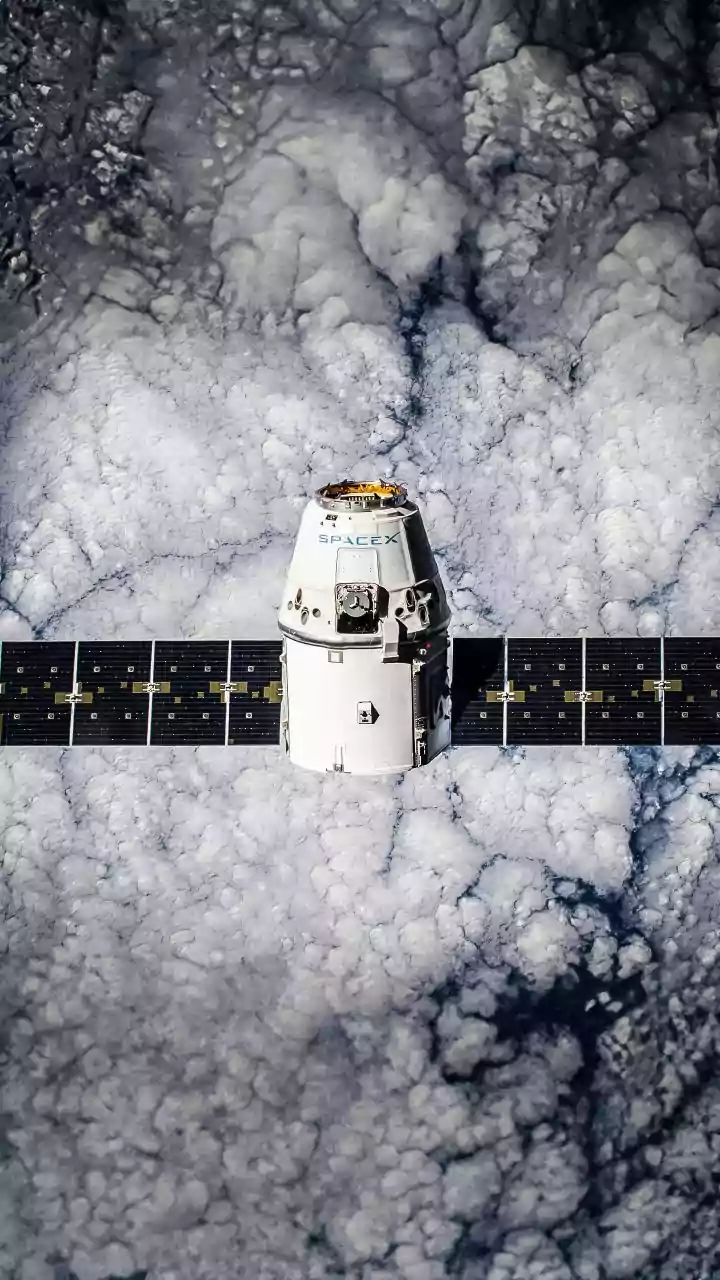 SpaceX's CRS-34 Mission: A Deep Dive into Cargo Delivery and Scientific Advancements to the ISS