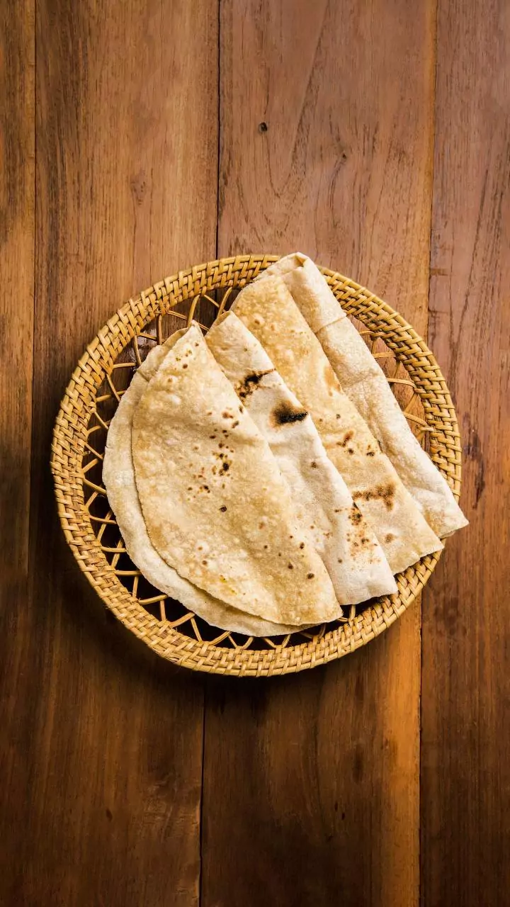Dry-air season makes rotis stiff — steam-wrap keeps them soft
