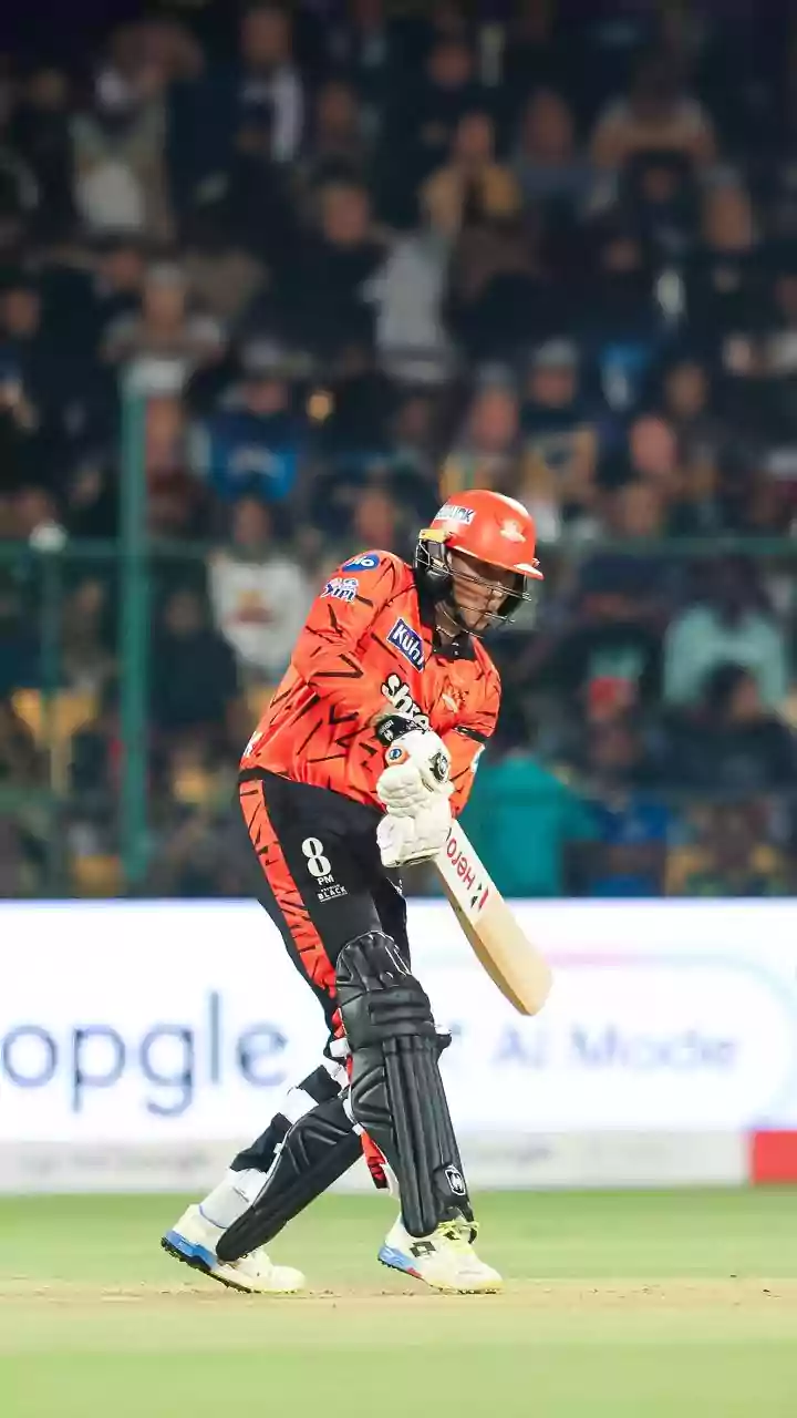 IPL 2026: Video of the Day: Abhishek Sharma hits two mammoth sixes to reach century during SRH vs DC match