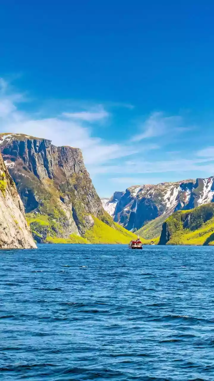 Gros Morne: Canada's Majestic Hidden Gem - An Alternative to Banff's Crowds