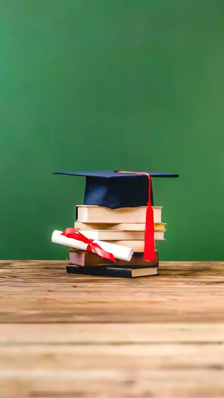 Compare Short Courses by What Remains After Access Ends