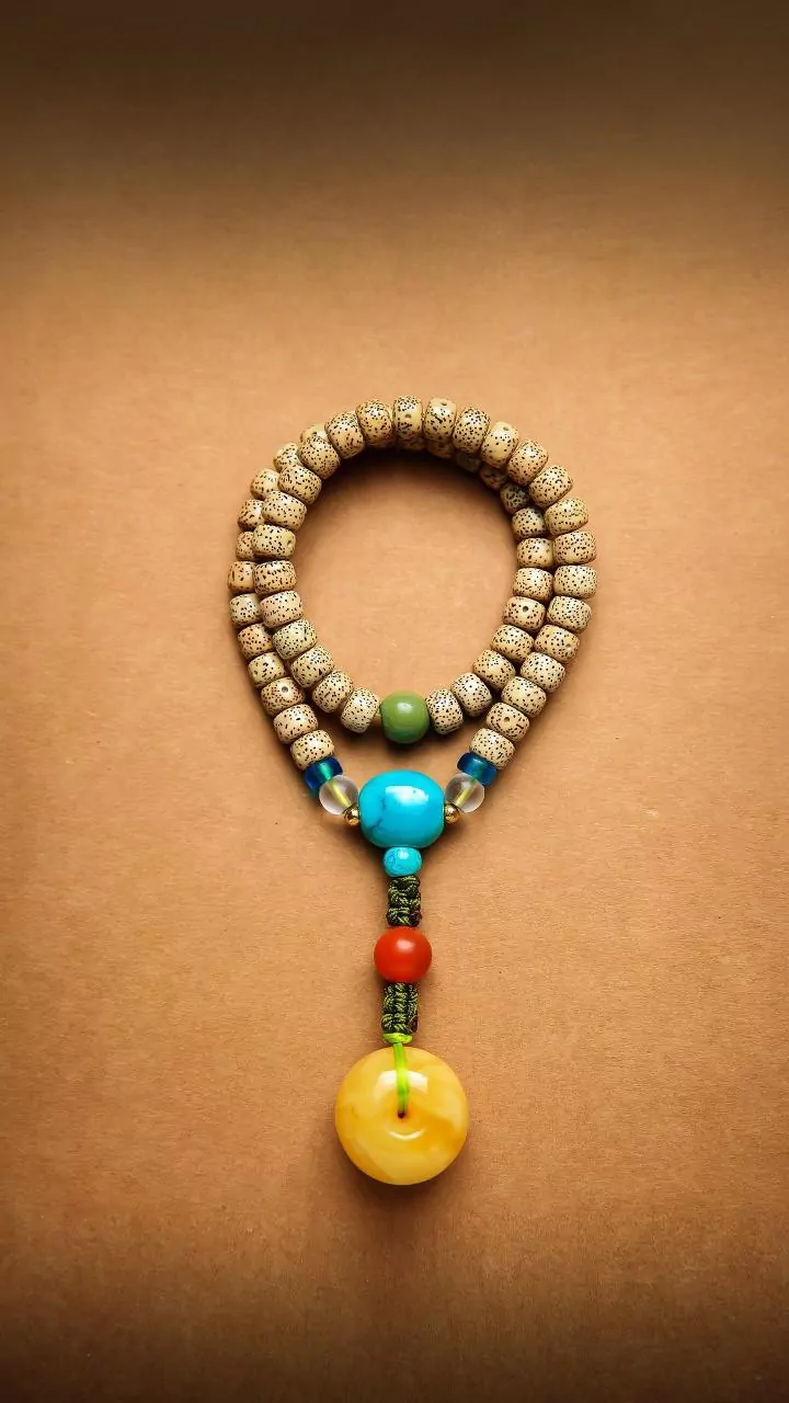 How to create beautiful seed pod jewelry