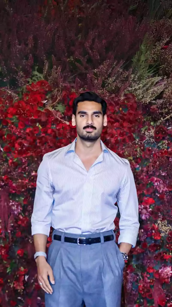 'Border 2' poster: See Ahan's fierce avatar as Navy officer