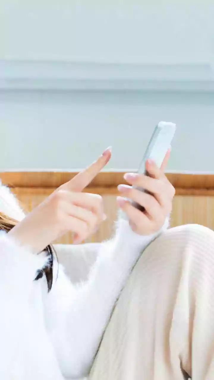 Texting vs. Talking: Why Teens Prefer It