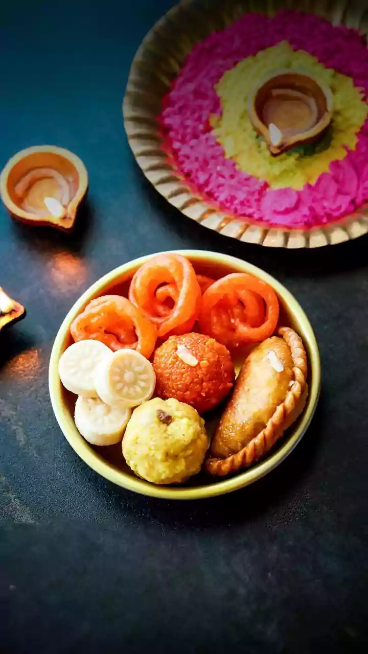 A Culinary Expedition: Must-Try Maharashtrian Dishes for Every Food Enthusiast