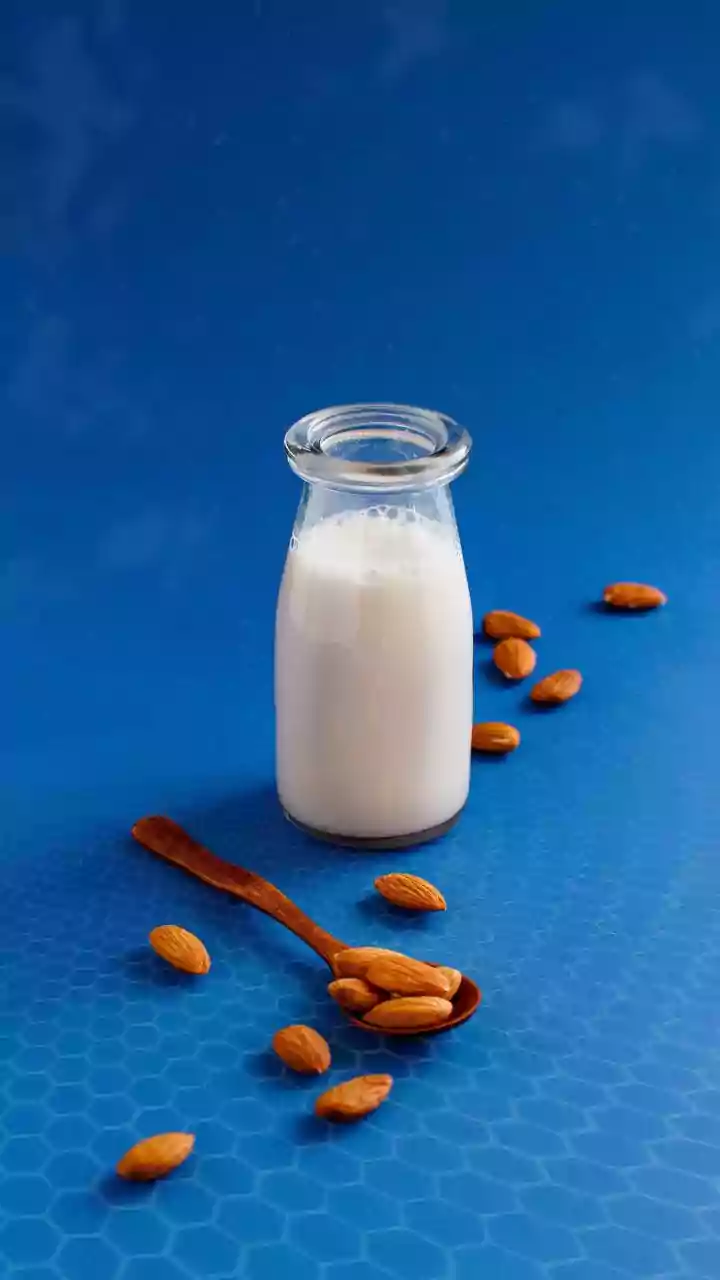 Homemade Almond Milk: A Simple 7-Step Guide