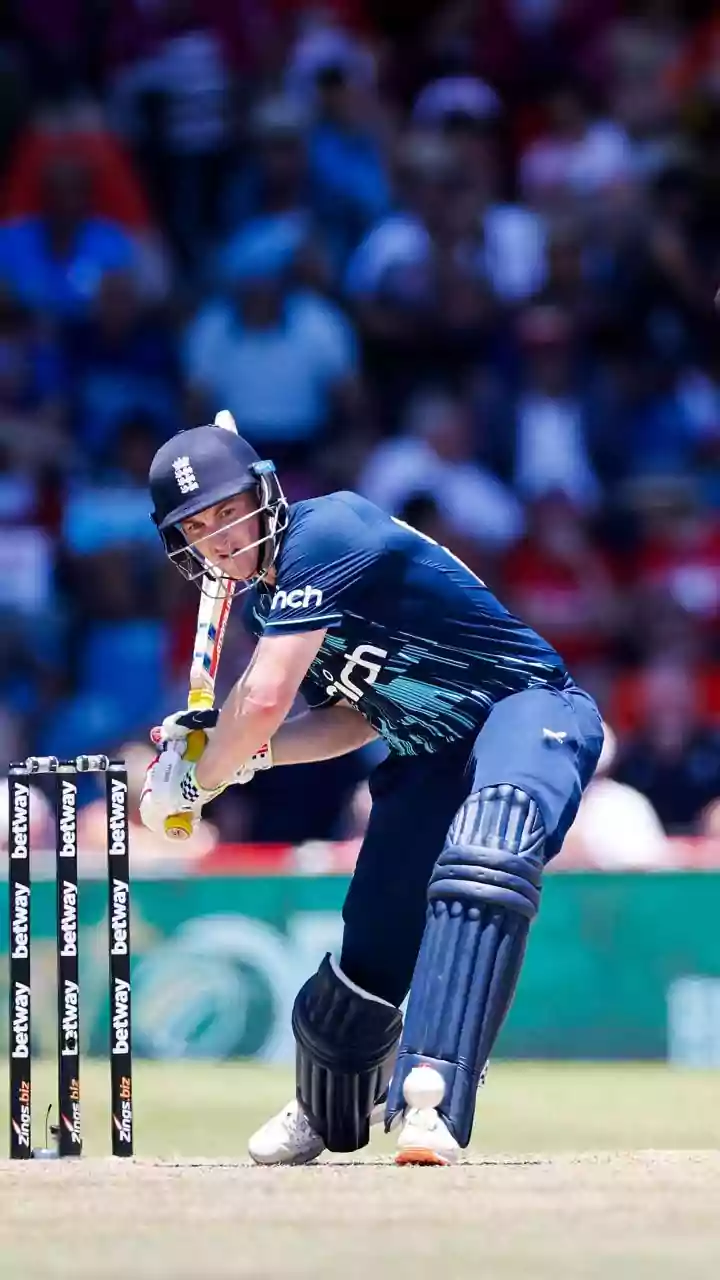 ODI Tri-Series: All-round Minhas helps Pakistan crush England