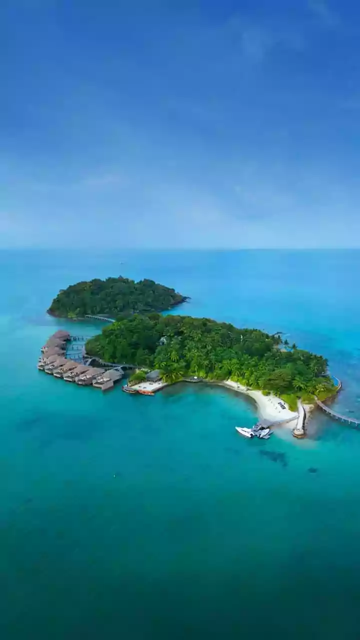 The Billionaire Bunker Is a Residential Enclave, Not a Tourist Attraction