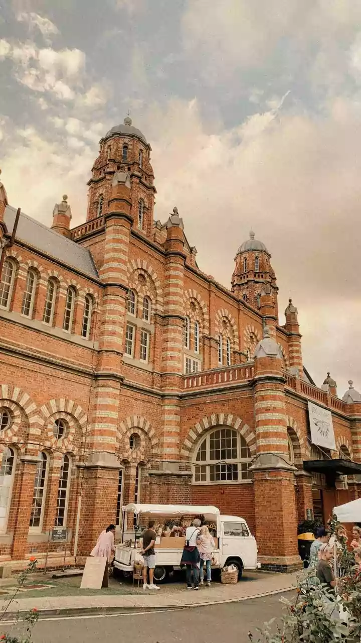 How Food Walks Combine Local History Culinary Heritage And Community Interaction Into One Unforgettable Tour