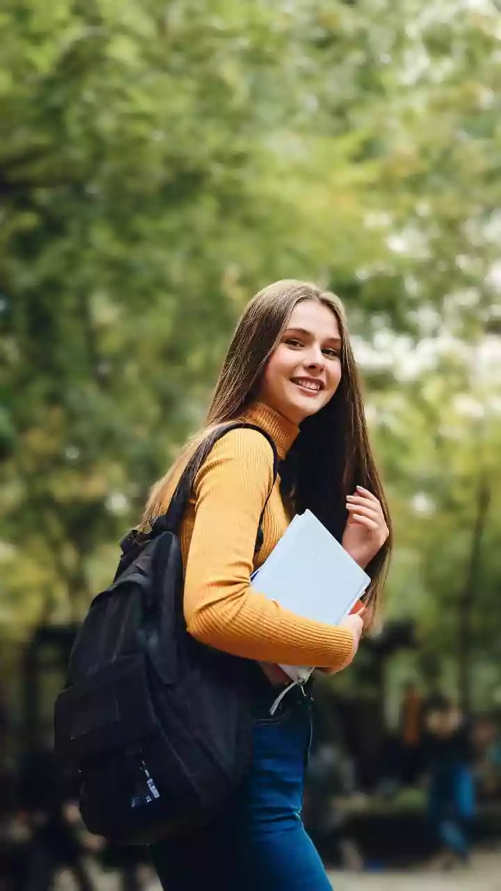 The Real Difference Between AI Search And Traditional Search For College Students