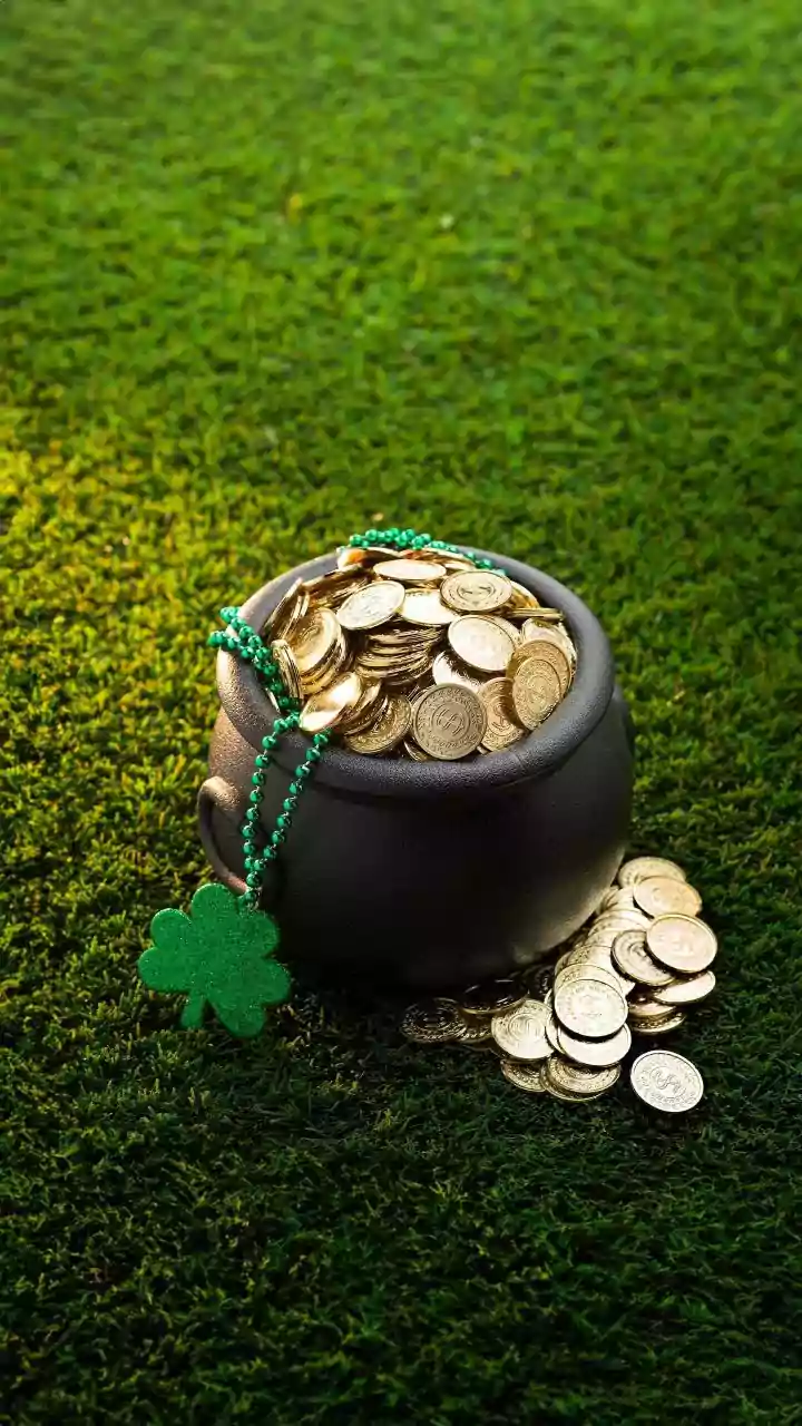 Attract Wealth: Carry These Items Based on Your Birth Date for Financial Stability