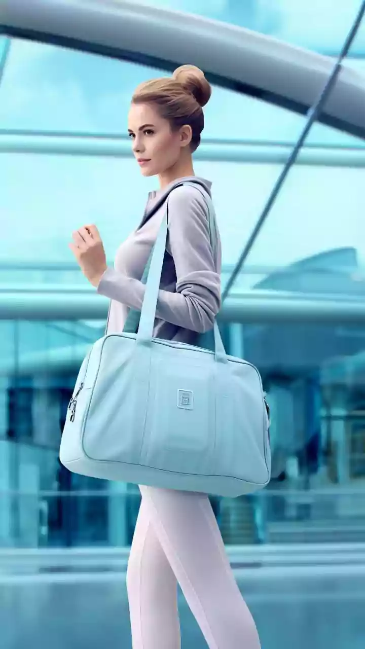 The Ultimate Travel Tote: Roomy, Stylish, and Air-Travel Ready