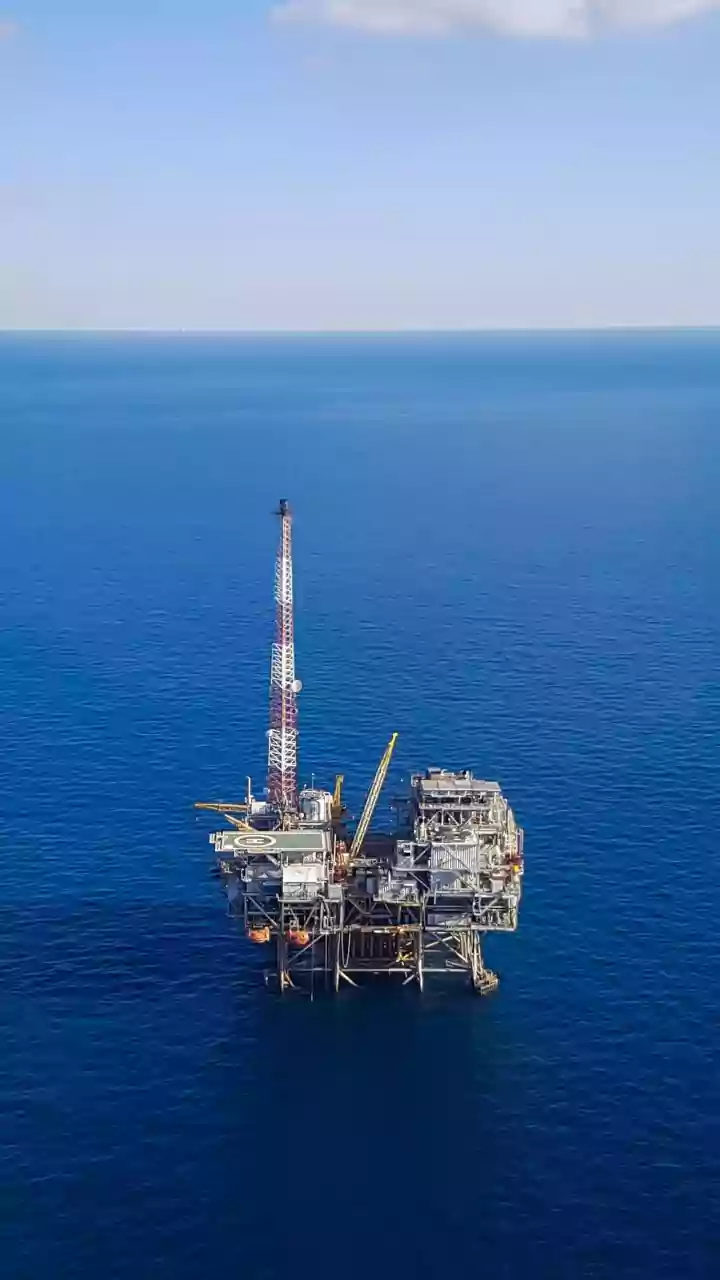 Brent crude steadies near $105 as Saudi offers Asian loadings