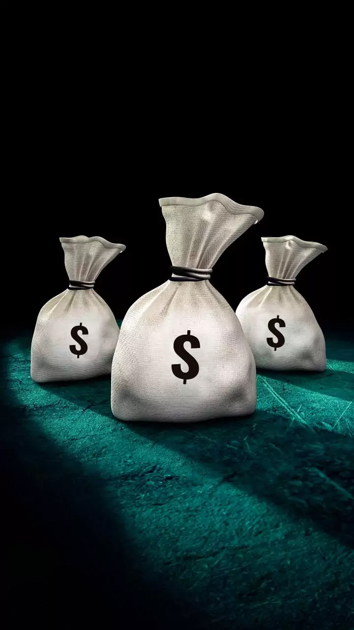 Two arrested, Rs 4 cr hawala money seized in Hyderabad