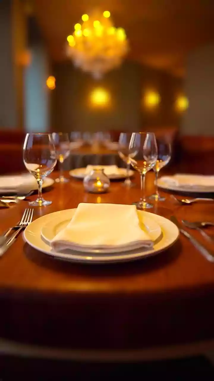 The Unspoken Rule: Why Restaurants Place Bottled Water Before You Even Ask