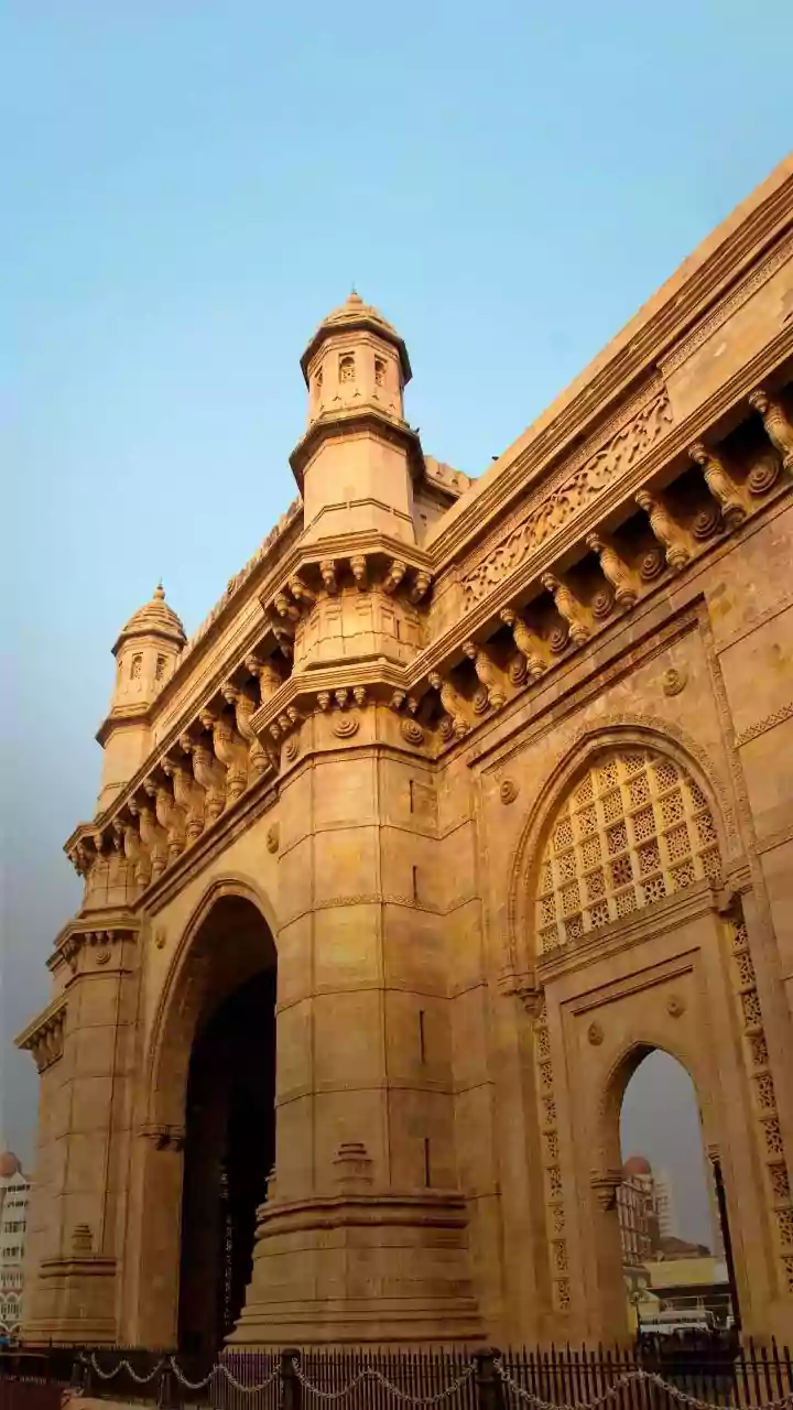 Congress: BMC is corrupt, officials linked
