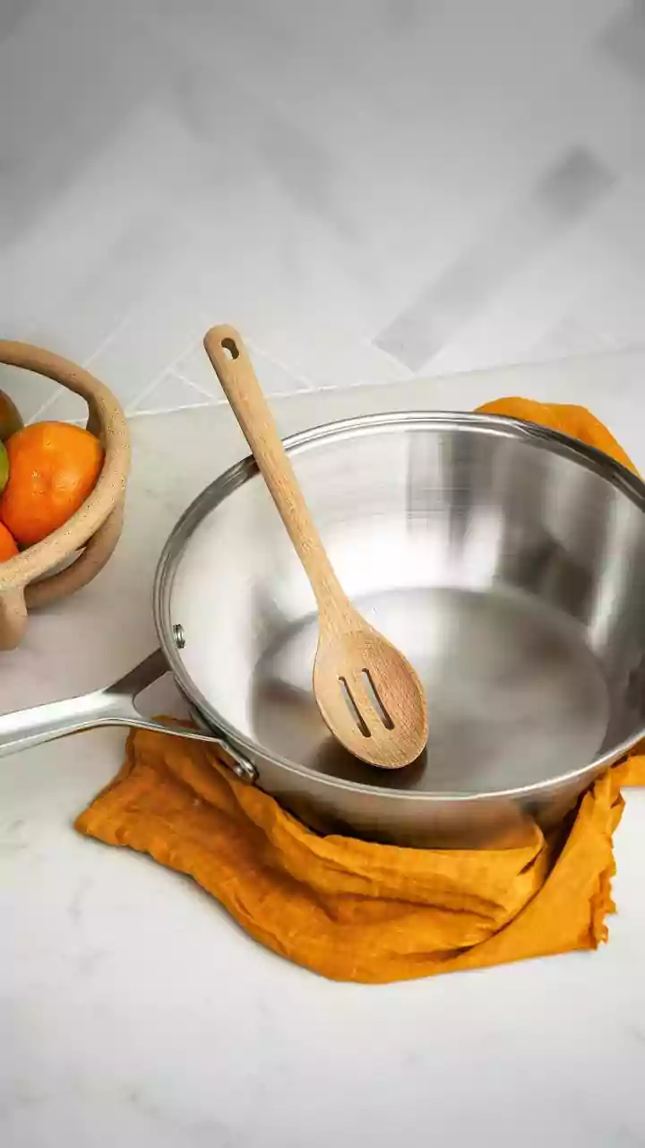Kitchen Cloth Storage Should Separate Clean and Used Items