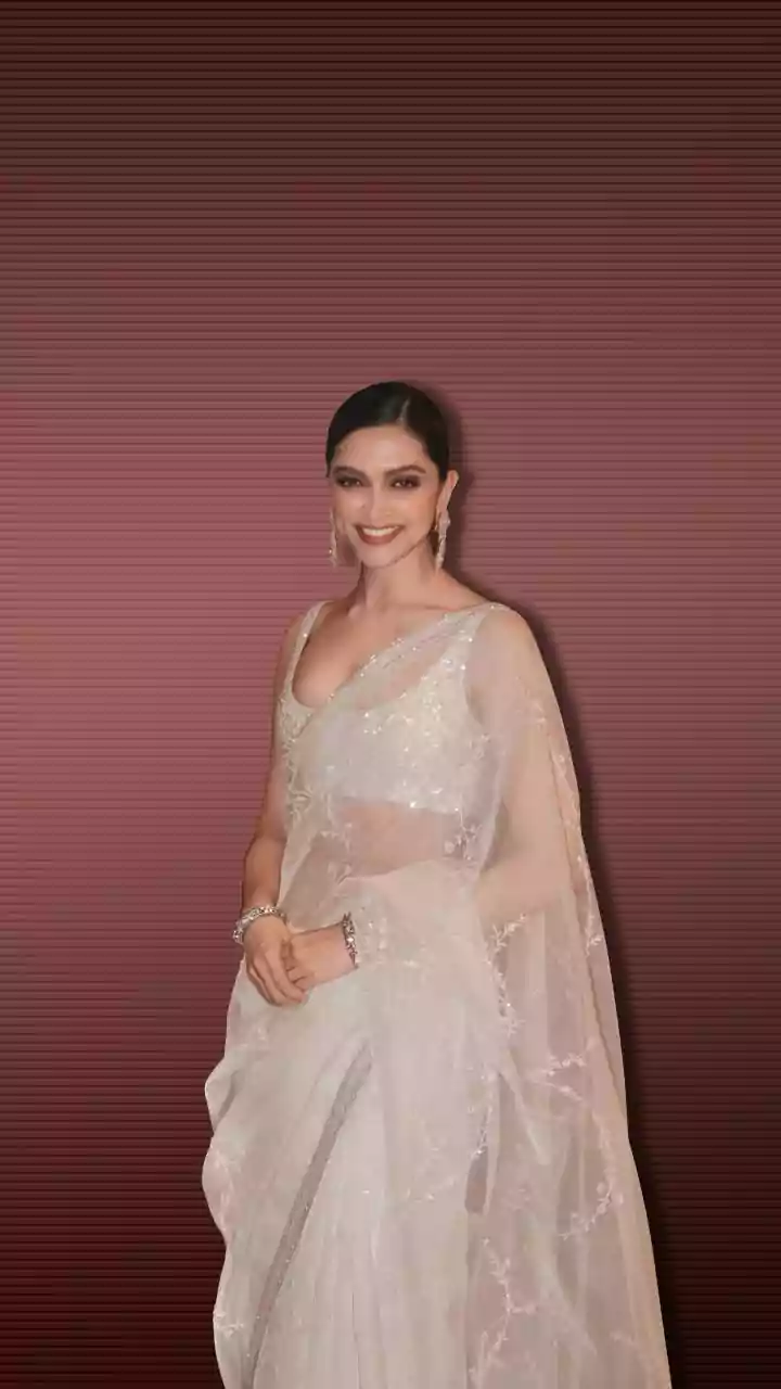 Deepika Padukone parties with Alia Bhatt and Shraddha Kapoor; netizens say the images are AI generated