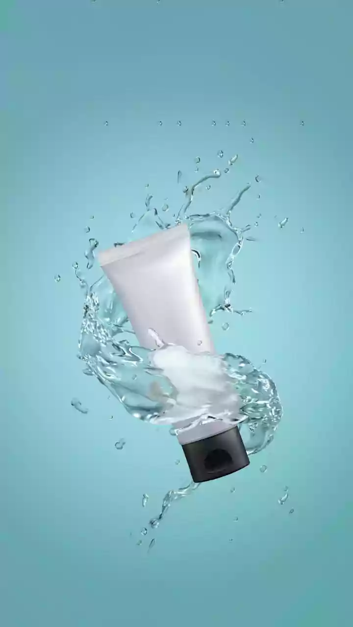 Struggling With Winter Dryness? Here's How To Keep Your Hair And Skin Hydrated