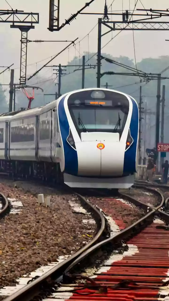 11 Employees Of Western Railway Felicitated With General Manager’s Safety Award