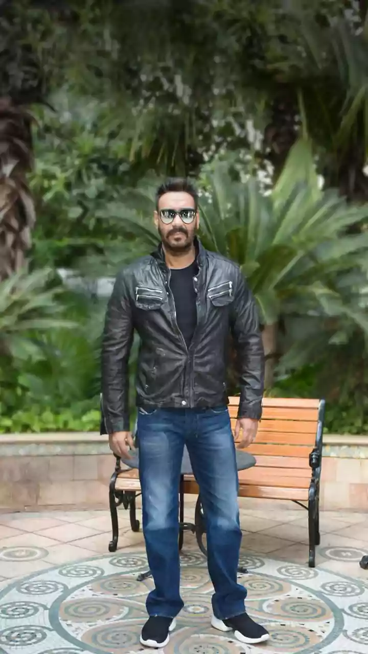 Ajay Devgn Wishes Riteish Deshmukh Happy Birthday With An Unseen Pic: ‘Phir Se Dhamaal Machaayenge’