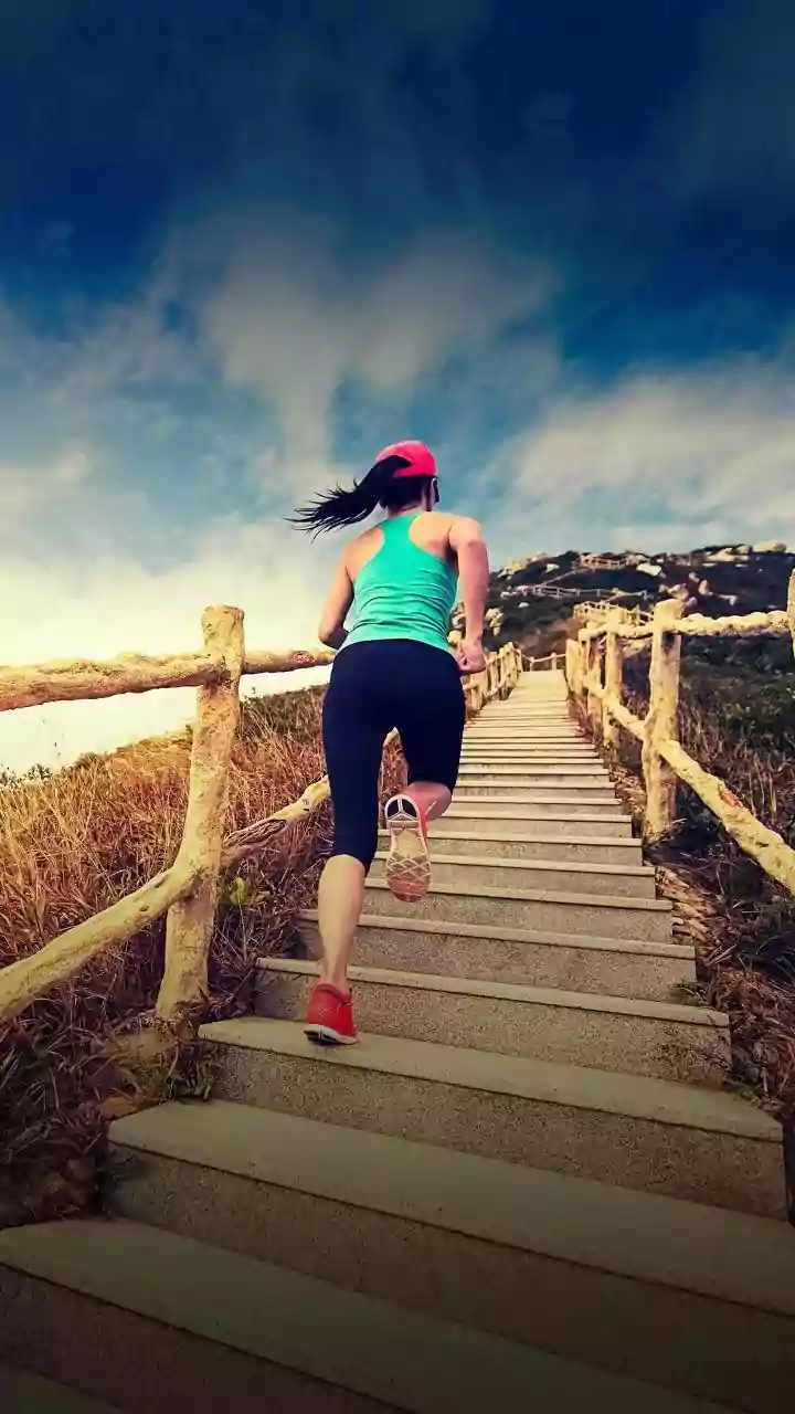 Subir escadas realmente substitui uma caminhada?