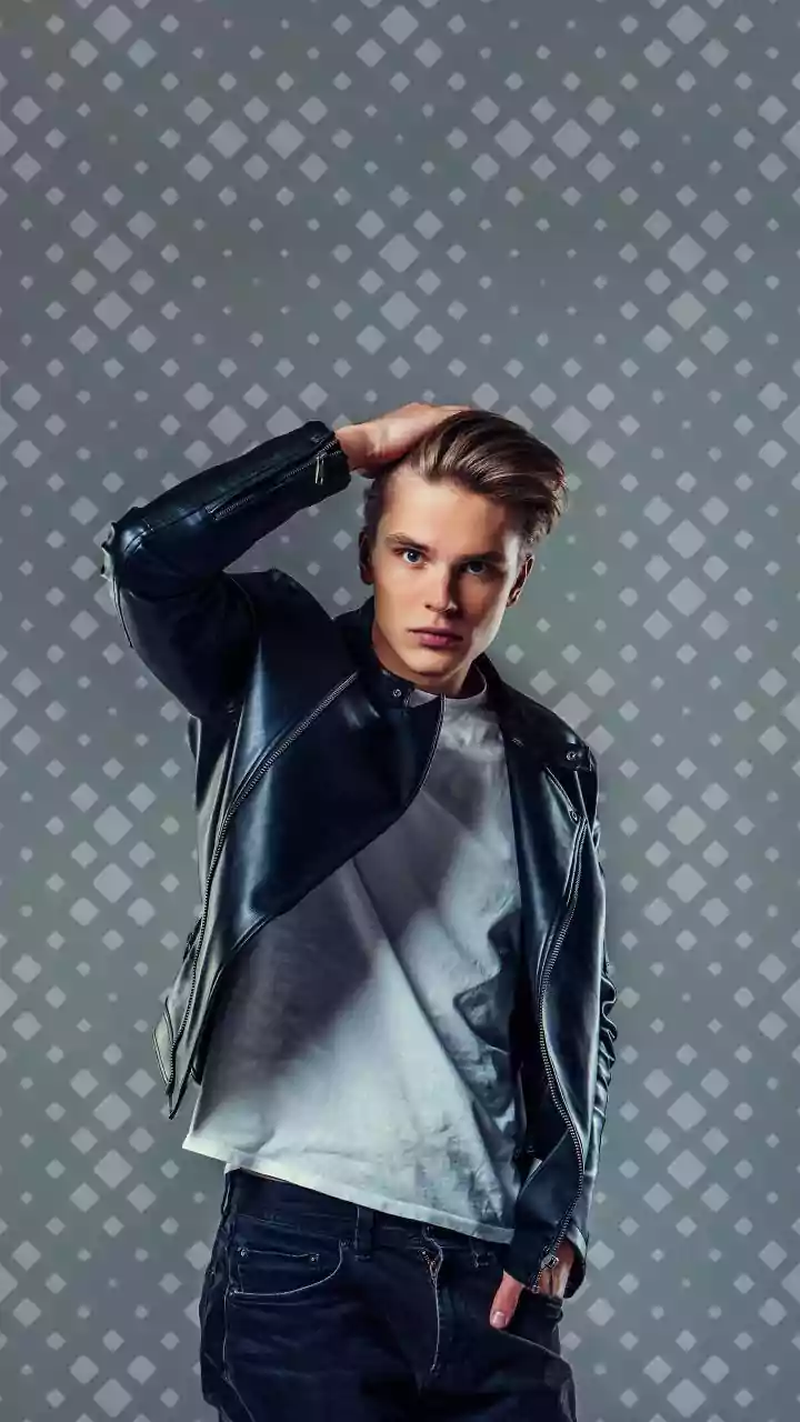 Beat the Heat: 5 Effortless Hairstyles for Men This Summer