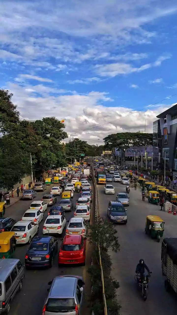 Delhi's air quality in 'very poor' category at 386, 'severe' at 16 stations
