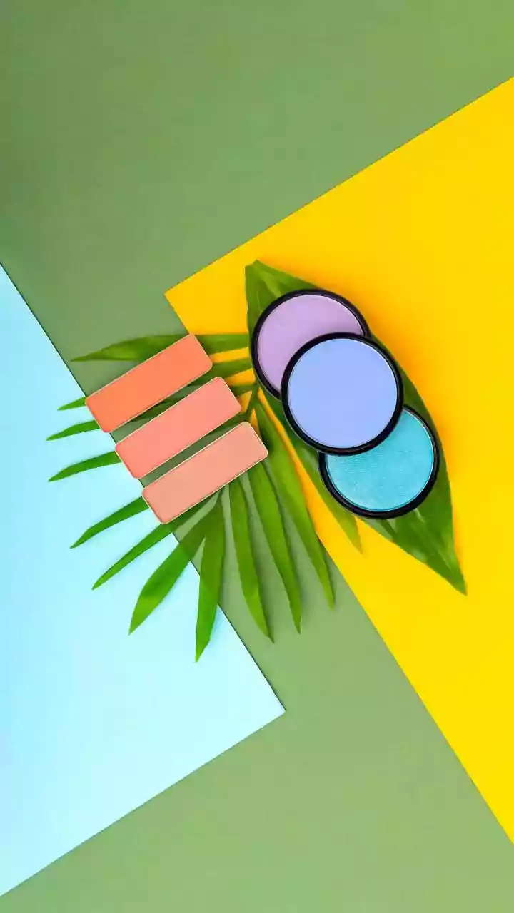 Creative Colourful Eyeshadow Placements To Complement Your Navratri Festive Look