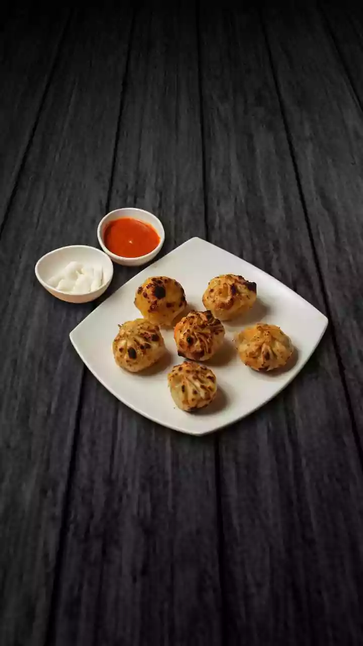 Momo Ice Cream Rolls: West Delhi's Viral Food Fusion Sparks Outrage and Amusement