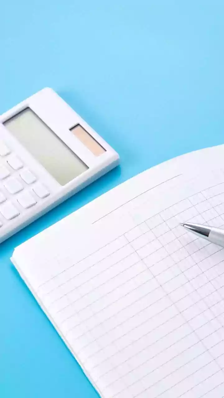 Decoding ITR Refund Delays: What's Happening in FY24-25?