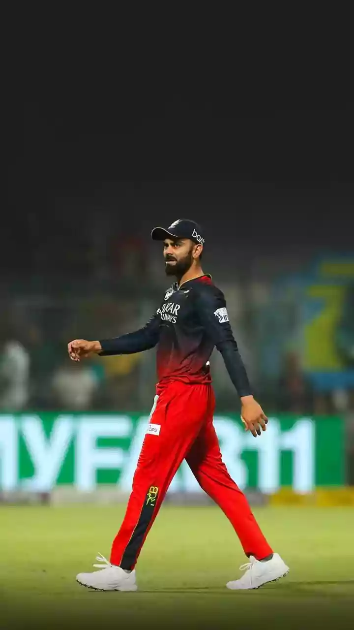 Virat Kohli's Touching Gesture For Sarfaraz Khan Wins Hearts, Video Goes Viral