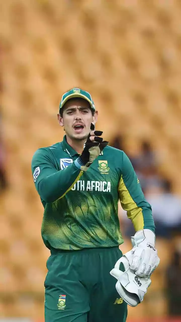 Watch: Temba Bavuma, Quinton de Kock argue over DRS